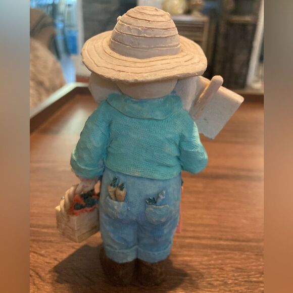 Beautifully Detailed Easter Garden Bunny Rabbit Whimsical 5” Resin Figurine - Picture 2 of 4